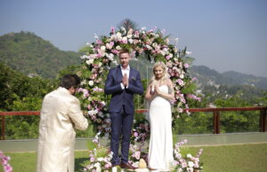 Foreign couple enter wedlock going by the Sri Lankan tradition