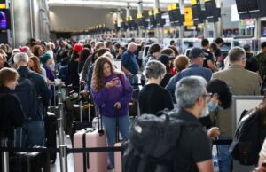 Tourist arrivals cross 900,000 milestone