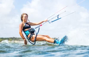 Fly infestation halts Kalpitiya Kite Surfing Festival